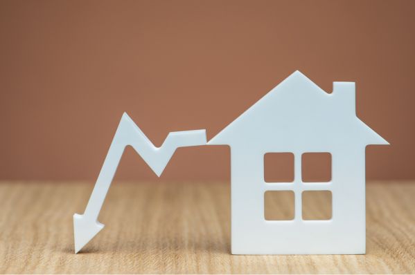 What is gazundering?