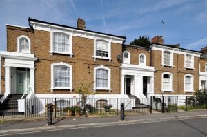 What is a maisonette? Image of maisonettes in a period property in London